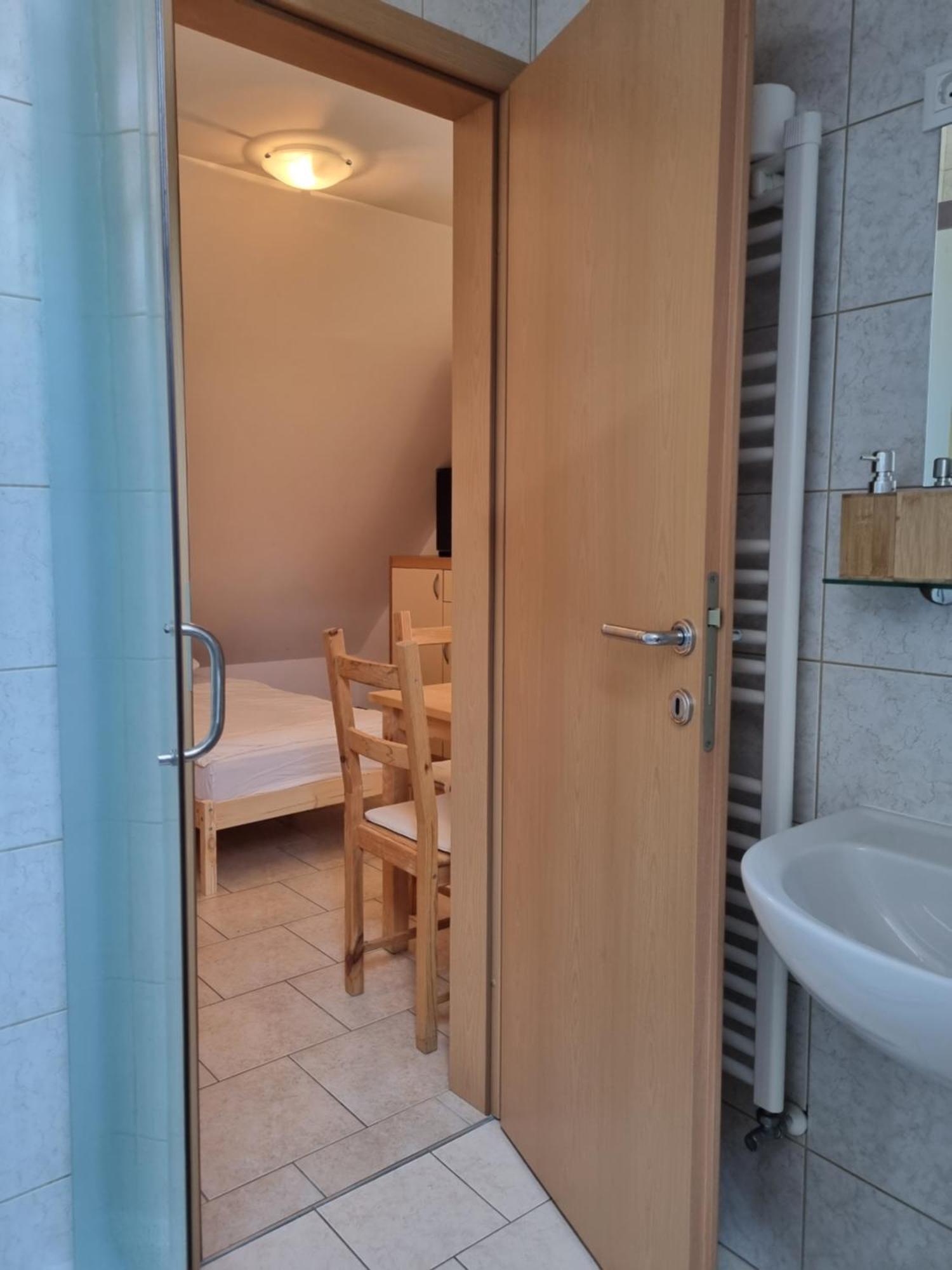 בובק Apartmaji Pri Ticelnu מראה חיצוני תמונה